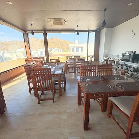 Parampara Hotels And Resorts Udaipur Buitenkant foto